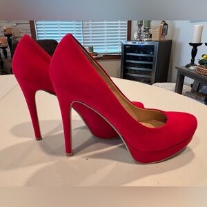 Chinese Laundry | ladies Wonder platform stiletto high heels. Size: 9.5